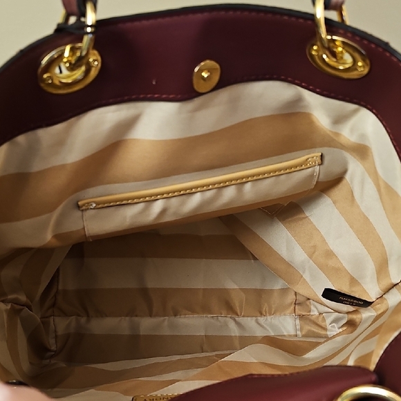 Red and Gold Shoulder Bag with Leather Finish #CL - Picture 5 of 9